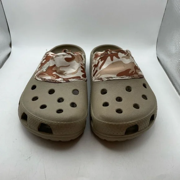 Crocs women’s tan clogs size 5 - Picture 4 of 9